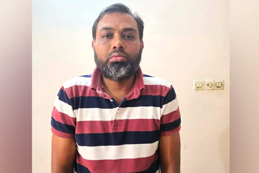 সাবেক স্বরাষ্ট্রমন্ত্রীর ‘ক্যাশিয়ার’ মিজানুর রহমান গ্রেপ্তার