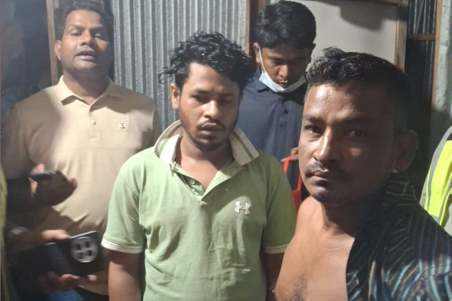 মোহাম্মদপুরে আসাদুল হত্যাকাণ্ডে জড়িত ৪ জন আটক