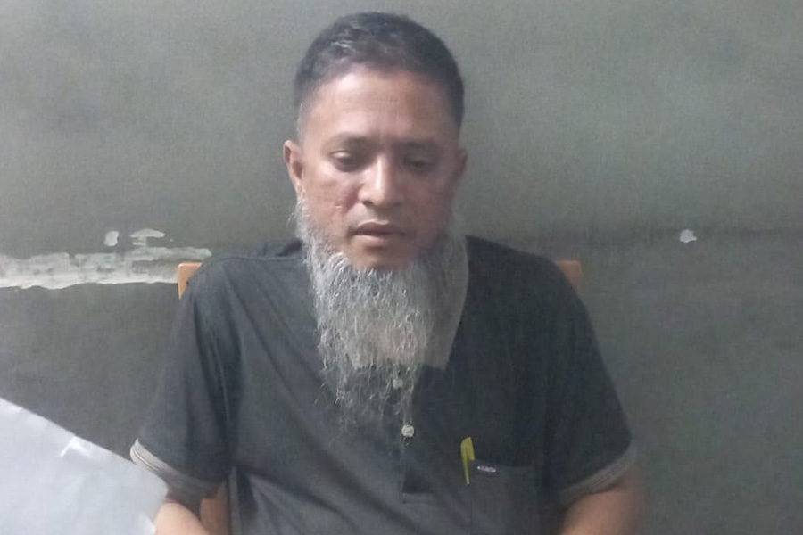 স্বরাষ্ট্রমন্ত্রীর দপ্তরের জাল সিল তৈরির চেষ্টা, আটক ১