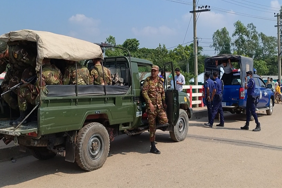 বিরামপুরে তৃণমূল সংঘর্ষ, লুটপাট-অগ্নিসংযোগে আহত ১০, নিহত ১