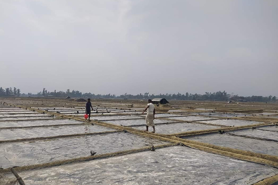 বাঁশখালীতে লবন মাঠ দখল নিয়ে দু’গ্রুপের সংঘর্ষ, আহত ৪