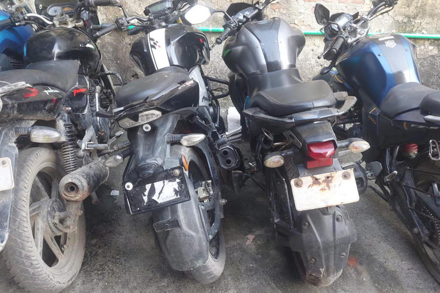 ব্রাহ্মণবাড়িয়া চোরচক্রের আস্তানায় পুলিশের হানা