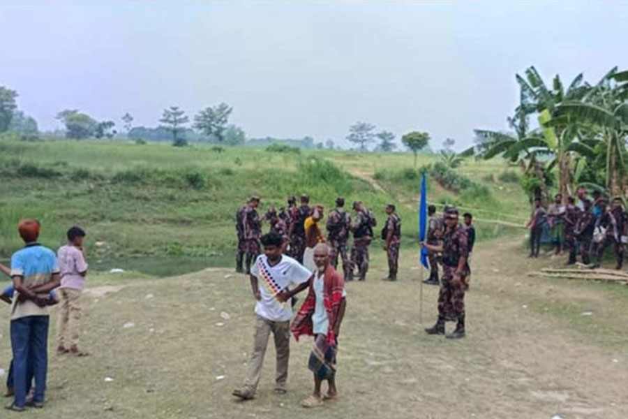জোর করে ঠেলে দেওয়া সেই ১২ জনকে ফিরিয়ে নিলো বিএসএফ