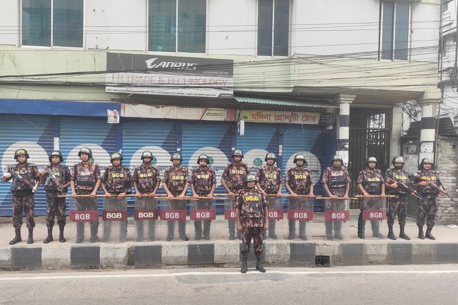 ঈদযাত্রা নির্বিঘ্ন করতে বিজিবি মোতায়েন