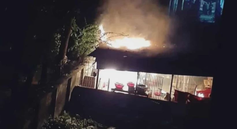 ঢাবির বিজয় একাত্তর হলে আগুন