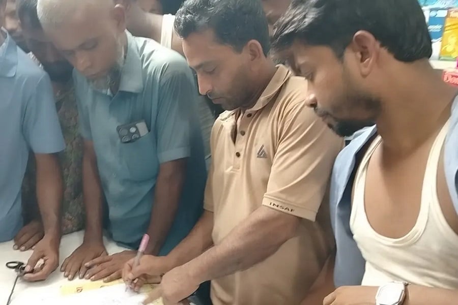 ‘চাঁদা’ চাওয়ায় ২ বিএনপি নেতাকে পেটাল জনতা