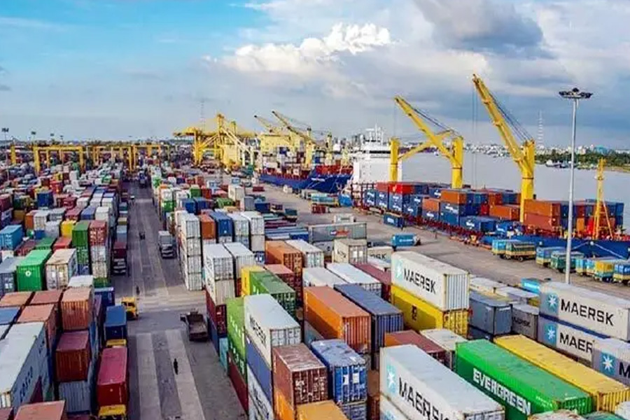 চট্টগ্রাম বন্দরে গাড়ি প্রবেশে বাড়তি মাশুল স্থগিত