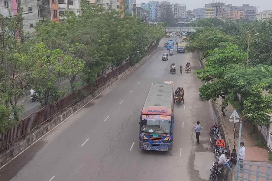 ছুটিতে ফাঁকা ঢাকা