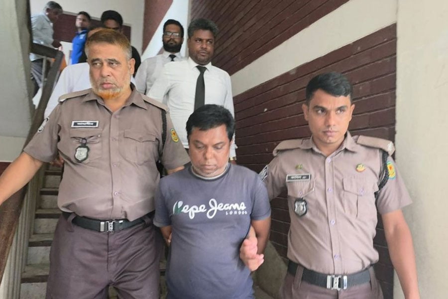 বিমান কর্মকর্তা রাশেদ