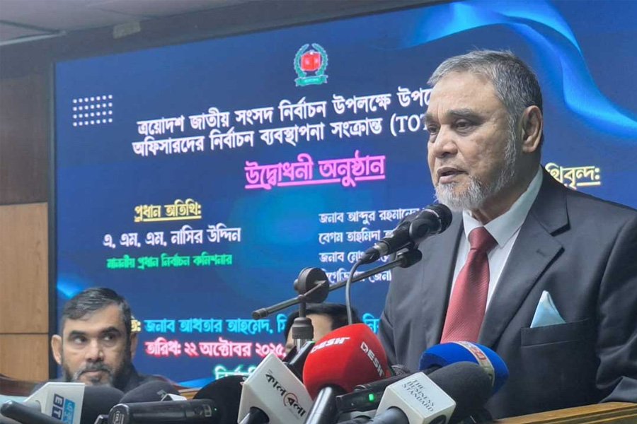 নিরপেক্ষভাবে দায়িত্ব পালনের নির্দেশ সিইসি’র