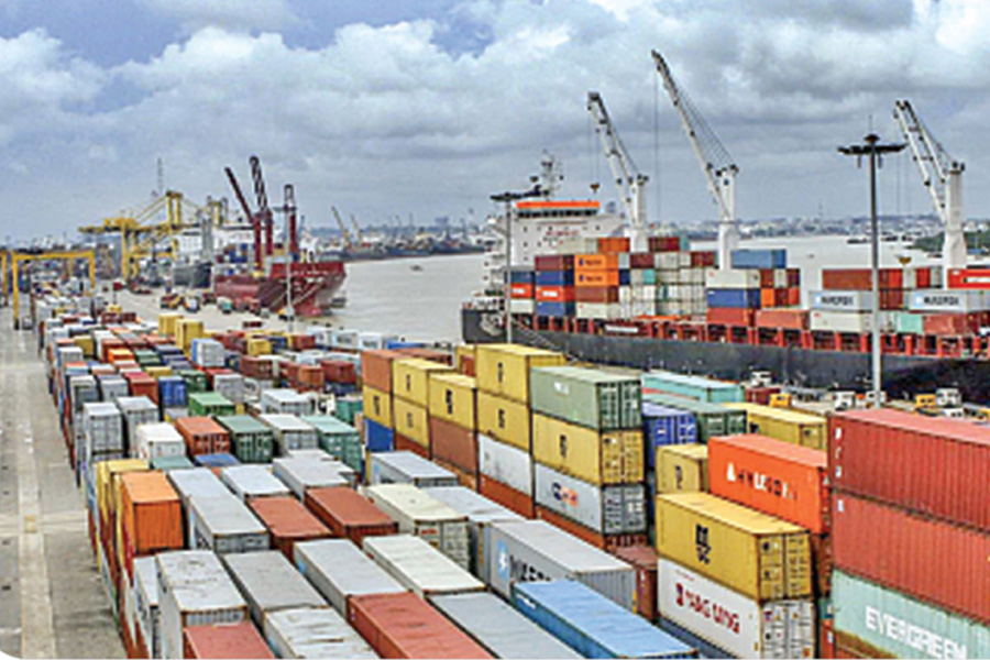 বাণিজ্য ঘাটতি নিয়ে ভয়, সংকটে পড়তে পারে অর্থনীতি