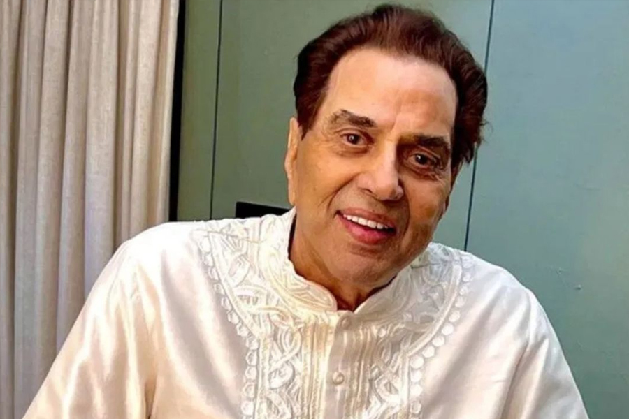 ভেন্টিলেশন সাপোর্টে বলিউডের বর্ষীয়ান অভিনেতা