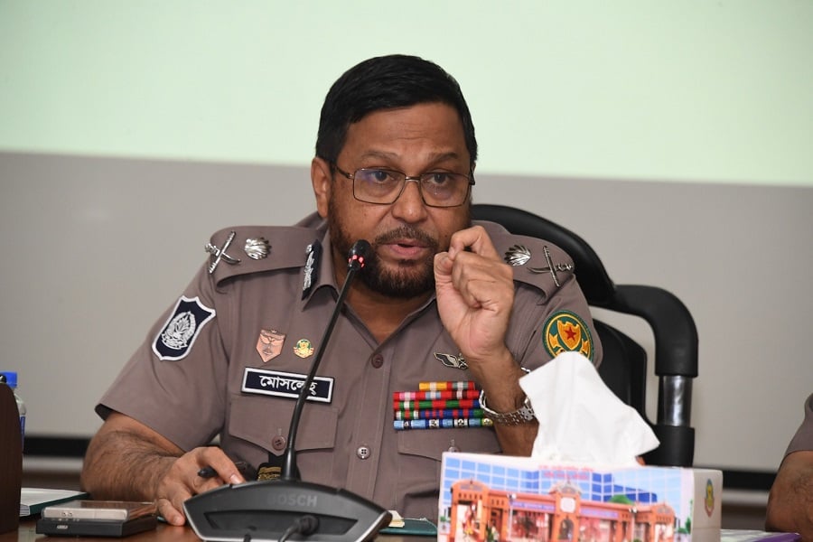 আইনশৃঙ্খলা রক্ষা ও অপরাধ নির্মূলে সর্বোচ্চ সজাগ থাকতে হবে: ডিএমপি কমিশনার