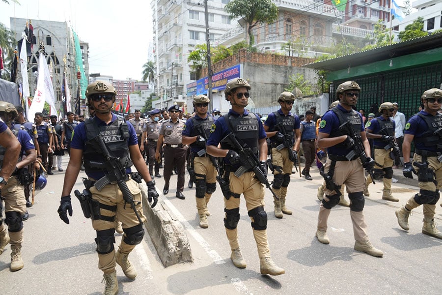 তাজিয়া মিছিলে পুলিশের নিরাপত্তা