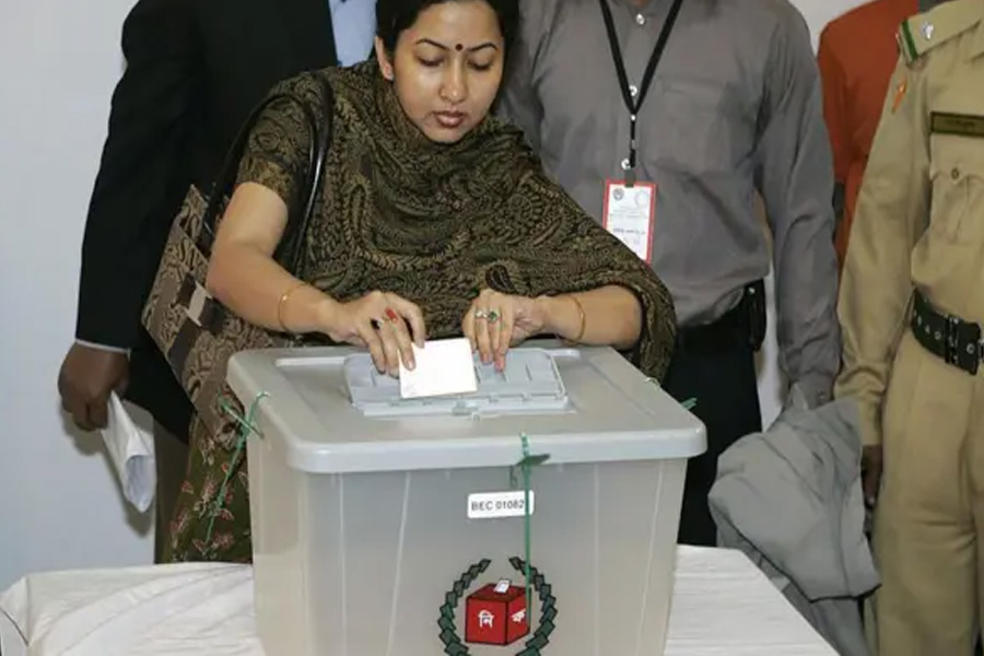 সংসদ নির্বাচনে ভোট দিতে পারবেন যারা