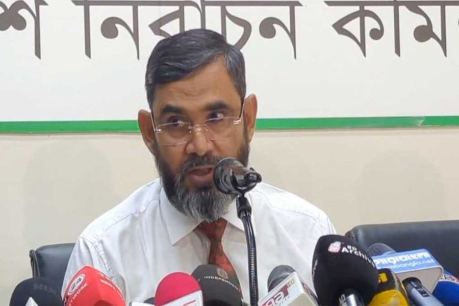 আমরা সবাই ভাবমূর্তি সংকটে আছি : ইসি সানাউল্লাহ