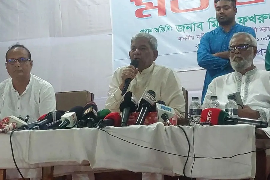 আমরা গণতন্ত্রের পথে হাঁটতে শুরু করেছি: এলজিআরডিমন্ত্রী
