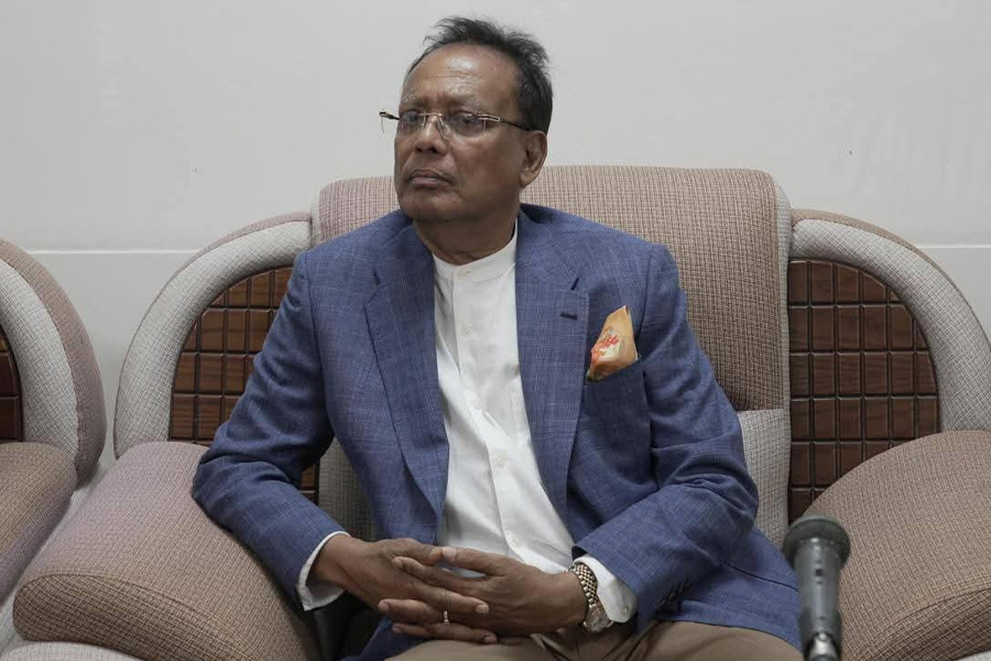 জ্বালানি সুবিধা না নেয়ার সিদ্ধান্ত মন্ত্রী ফকির মাহবুব আনামের