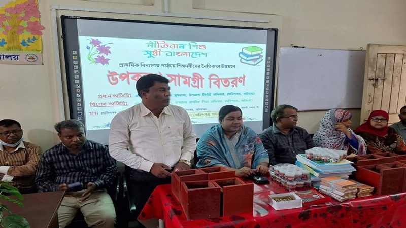 গোবিন্দগঞ্জে শিক্ষার্থীদের নৈতিকতা উন্নয়নে উপকরণ সামগ্রী বিতরণ