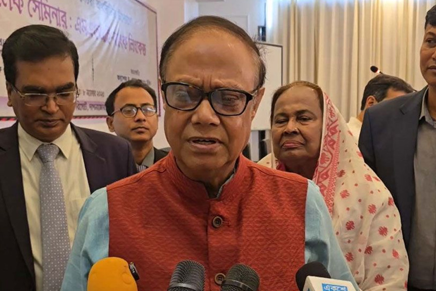 দেশের অর্থনৈতিক অবস্থা স্থিতিশীল আছে: গভর্নর