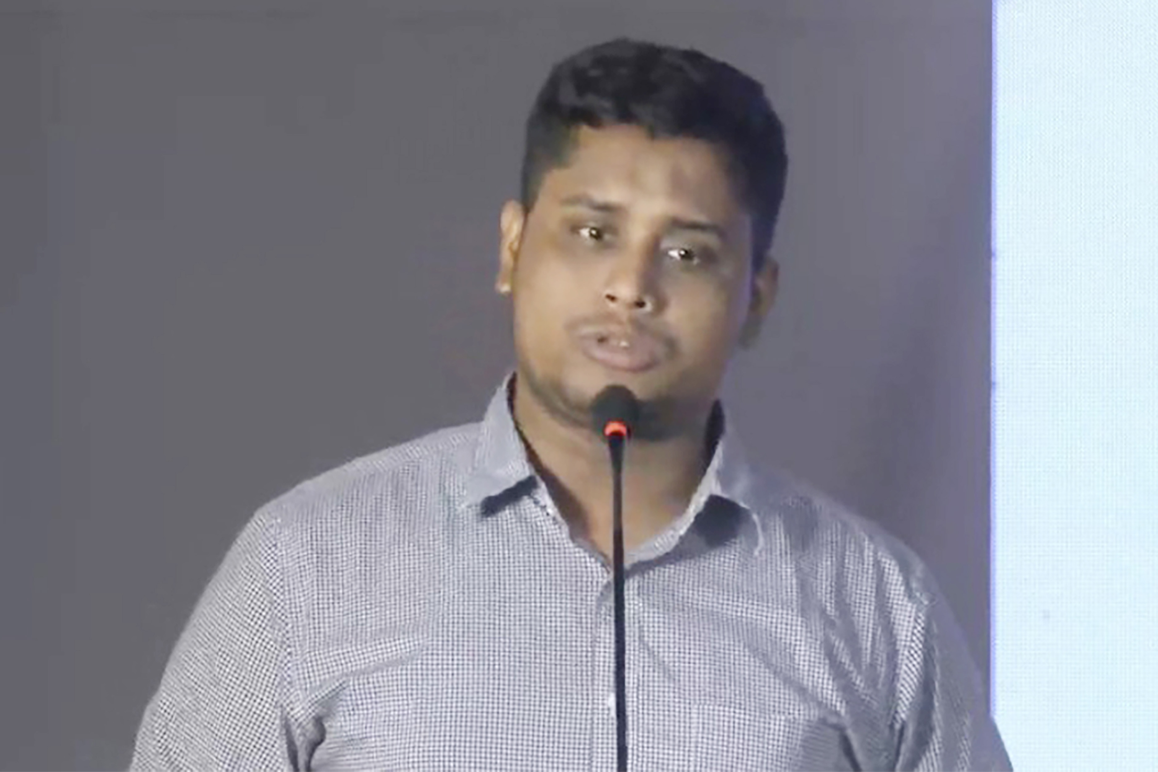 আওয়ামী লীগ একটা মরা হাতি: হাসনাত আবদুল্লাহ