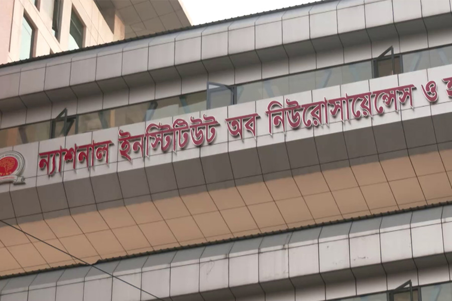 নিউরোসায়েন্সেস হাসপাতালে ভোগান্তিতে রোগীরা