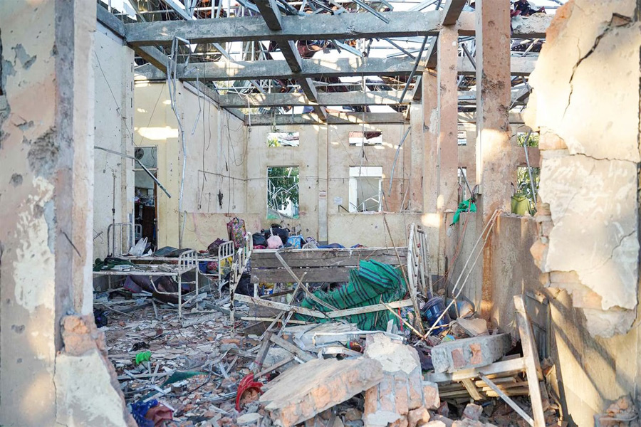 মিয়ানমারে হাসপাতালে জান্তার বিমান হামলা: নিহত ৩১, আহত ৬৮