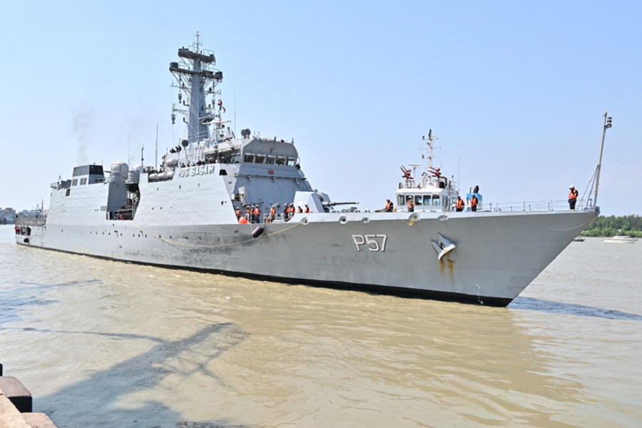 শুভেচ্ছা সফরে ভারতীয় নৌবাহিনীর জাহাজ চট্টগ্রামে