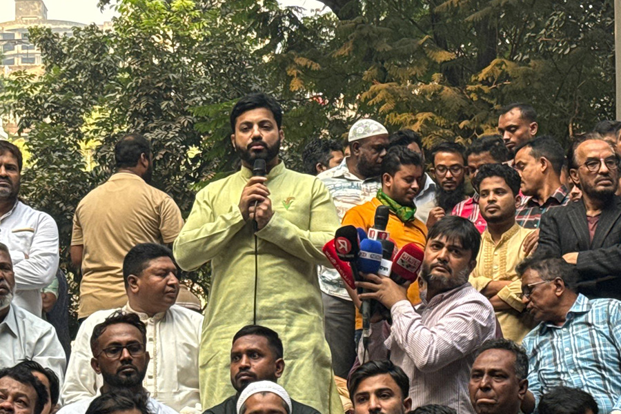 ইশরাকের নির্বাচনী প্রচারে জনতার ঢল