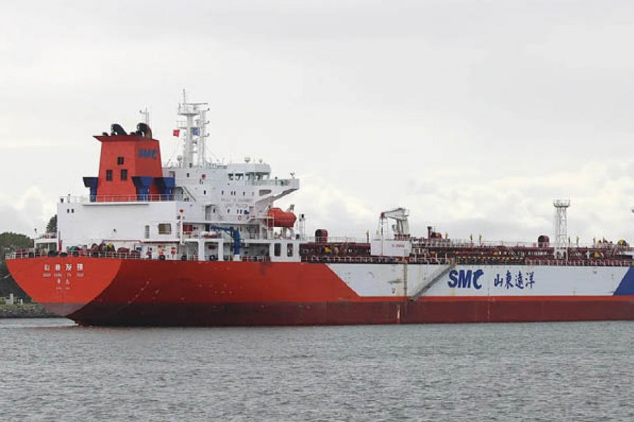 মালয়েশিয়া থেকে ৫১০০০ টন তেল নিয়ে আসছে আরও ২ জাহাজ