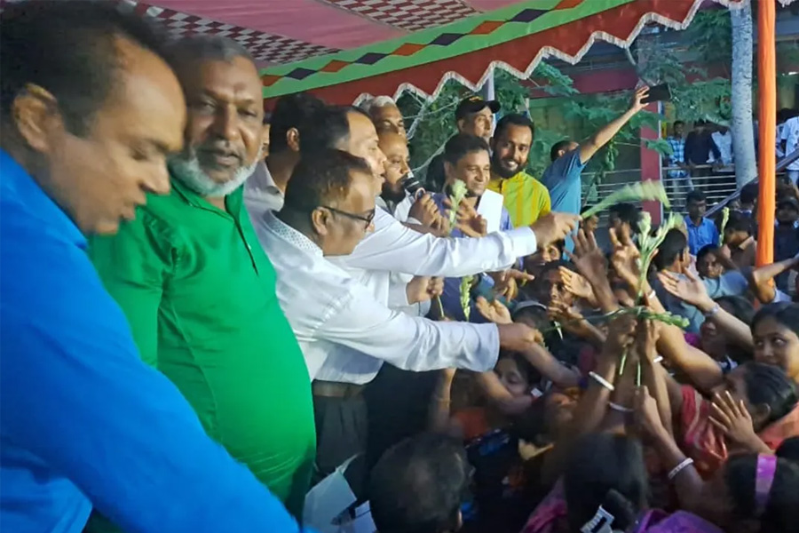 বিএনপিতে যোগ দিলেন ৫ শতাধিক সনাতন ধর্মাবলম্বী
