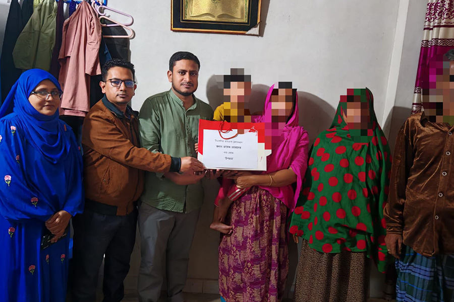 ঝালকাঠির শিশু রাইসার পাশে তারেক রহমান