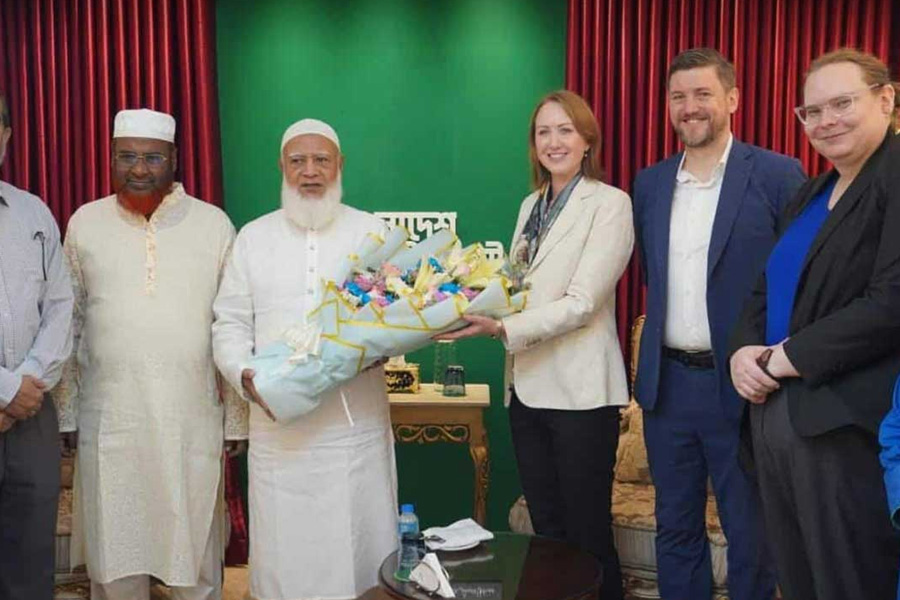 জামায়াত আমিরের সঙ্গে অস্ট্রেলিয়ার হাইকমিশনারের সাক্ষাৎ