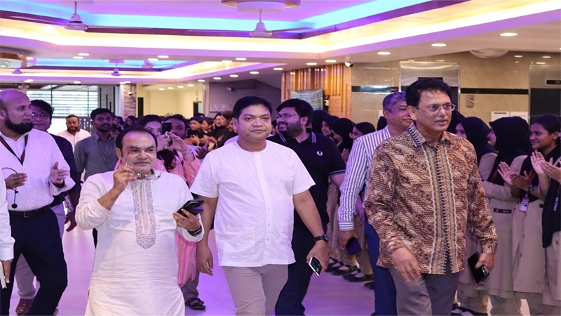 ডিএমআরসি ক্যাম্পাস পরিদর্শন করলেন সাবেক শিক্ষা প্রতিমন্ত্রী