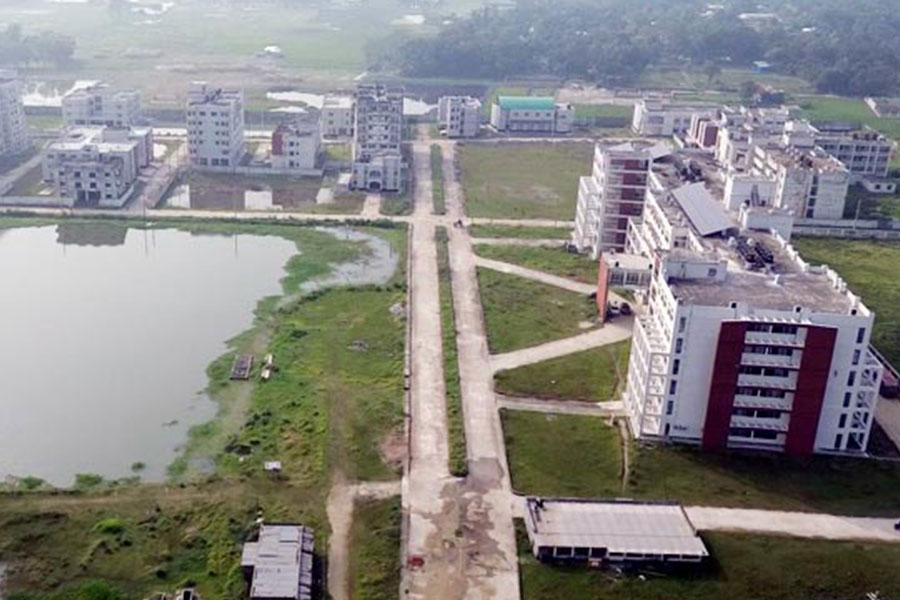 ৫০ লাখ মানুষের অপেক্ষা ফুরোয়নি ১০ বছরেও