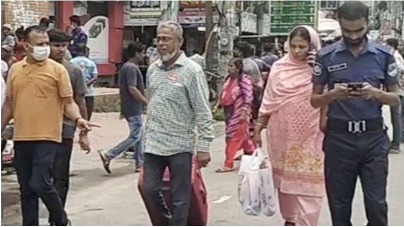 ভারতে যাওয়ার সময় বেনাপোলে আ'লীগ নেতা আটক