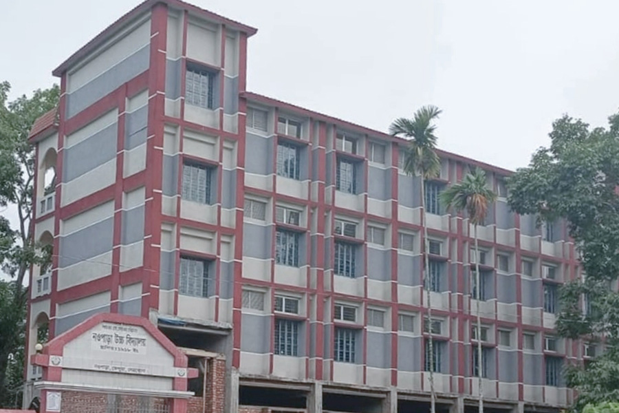 কেন্দুয়ার ভারপ্রাপ্ত প্রধান শিক্ষকের বিরুদ্ধে অনিয়ম ও দুর্নীতির অভিযোগ