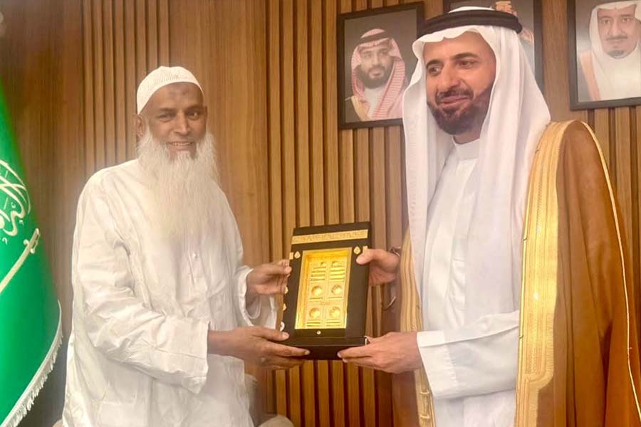 বাংলাদেশের হজ ব্যবস্থাপনার প্রশংসায় সৌদি হজমন্ত্রী