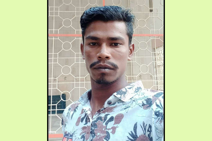 ইটনায় বজ্রপাতে জেলে নিহত, আহত ১