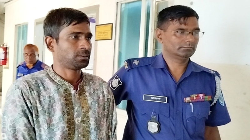 সন্তানকে পুকুরে ছুড়ে হত্যা চেষ্টায় পিতা গ্রেপ্তার