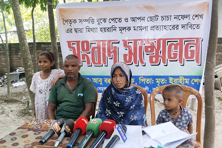 কুমারখালীতে চাচার বিরুদ্ধে হয়রানিমূলক মামলা দেওয়ার অভিযোগ