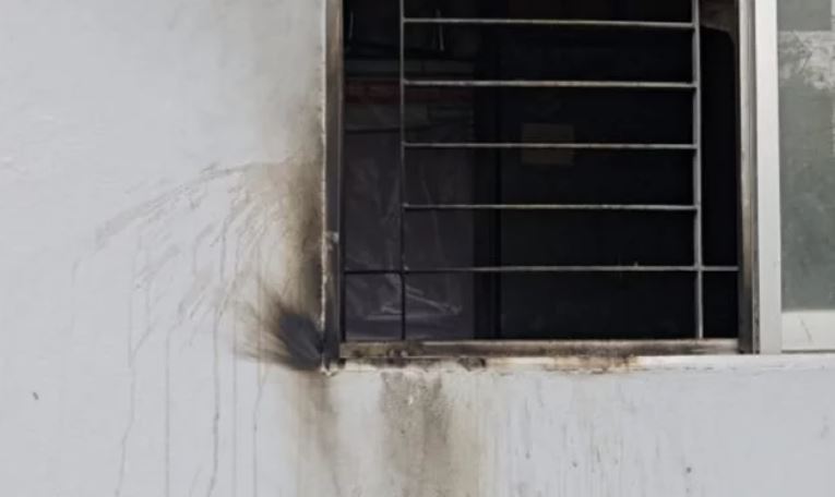 কুষ্টিয়ায় নির্বাচন অফিসে দুর্বৃত্তদের আগুন