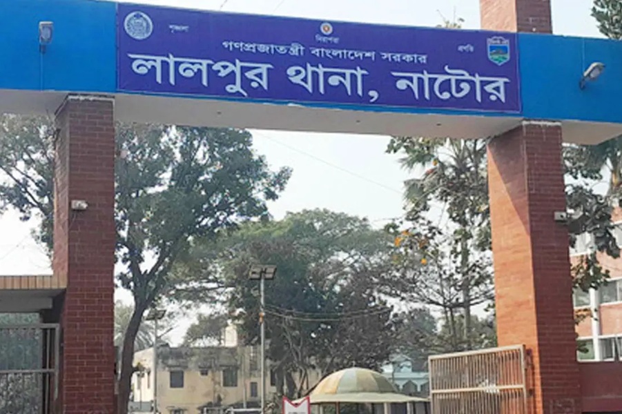 পদ্মায় ভাসমান স্পিডবোটে গুলিবিদ্ধ মরদেহ