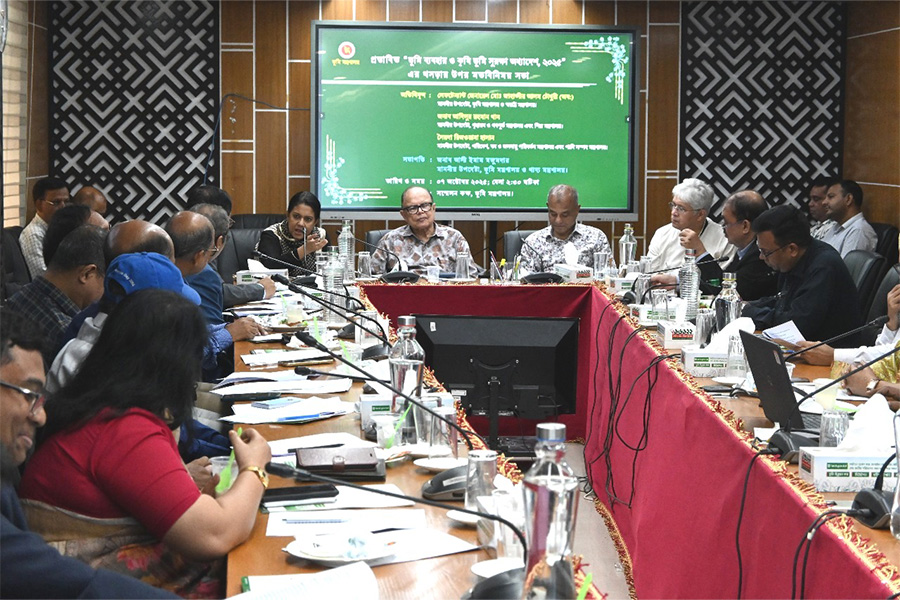 কৃষিজমি শুধু উৎপাদনের ক্ষেত্র নয়, এটি অর্থনীতির প্রাণ: ভূমি উপদেষ্টা