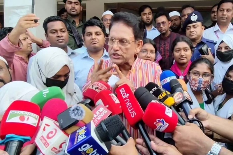 মন্ত্রীকে স্বাগত জানাতে শিক্ষার্থীদের দাঁড় করানো যাবে না: শিক্ষামন্ত্রী