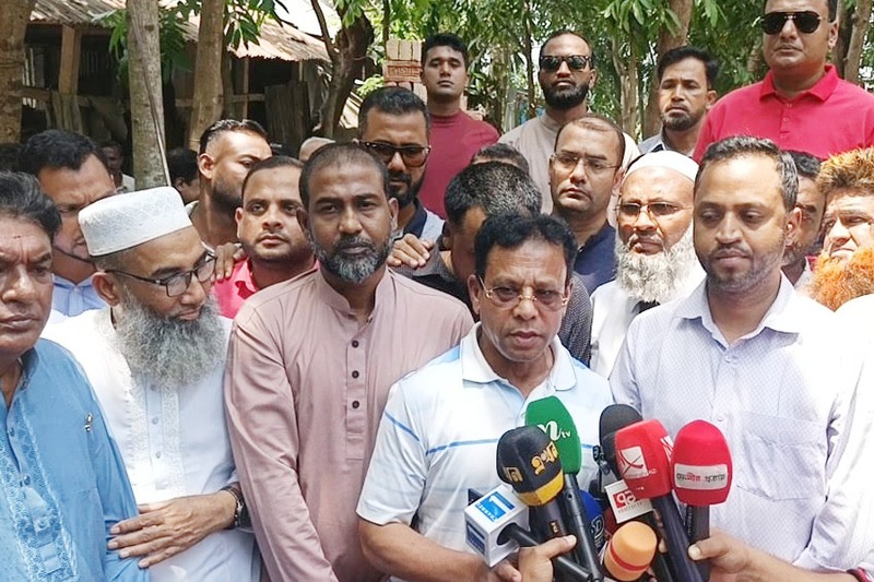 ফেনীতে শহীদ যুবদল নেতার পরিবারের নতুন বাড়ি উদ্বোধন