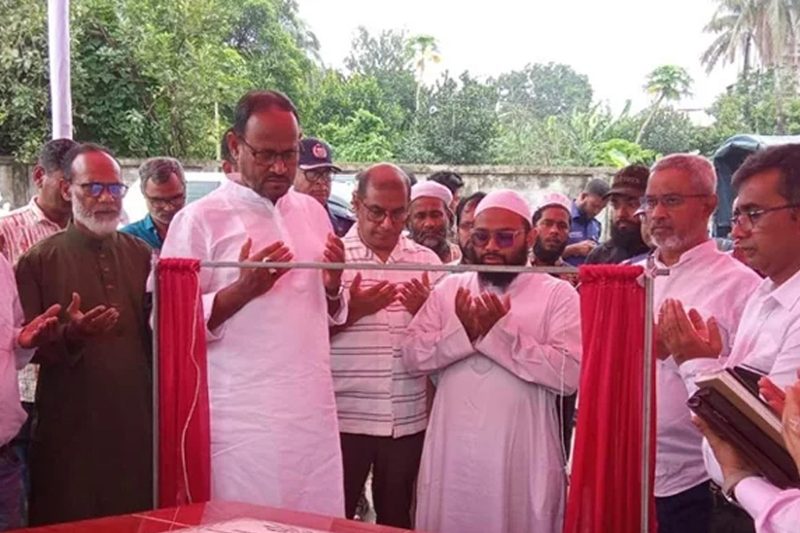 প্রধানমন্ত্রী ঘোষিত উন্নয়ন কর্মসূচি বাস্তবায়ন করা হচ্ছে: টুকু