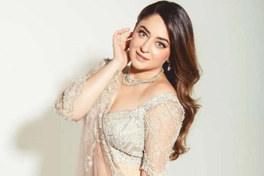 বিচ্ছেদের পর মাহির পোস্ট ঘিরে নতুন বিতর্ক