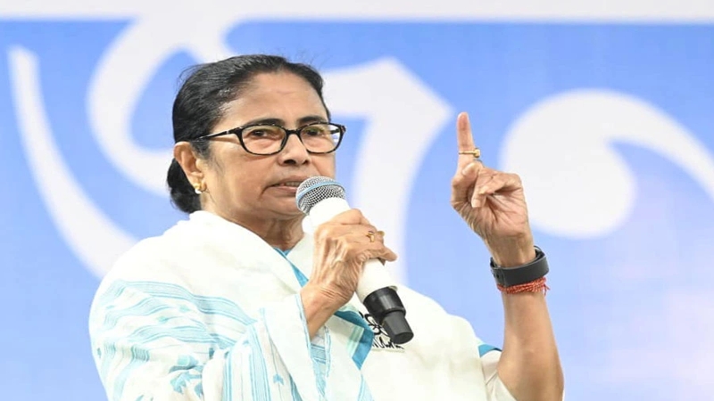 বাংলায় কথা বললেই বাংলাদেশে পাঠিয়ে দেওয়া হচ্ছে