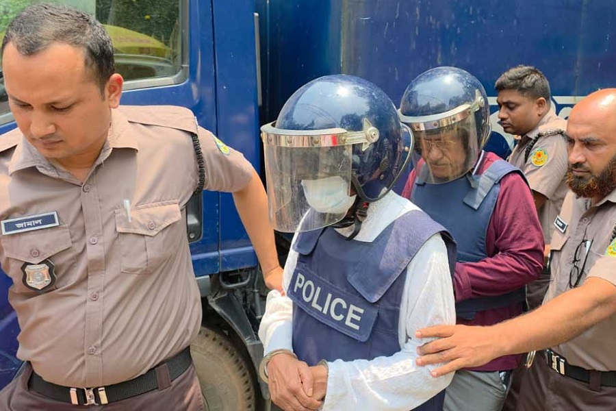 দুই মামলায় বিচারপতি মানিকের জামিন নামঞ্জুর